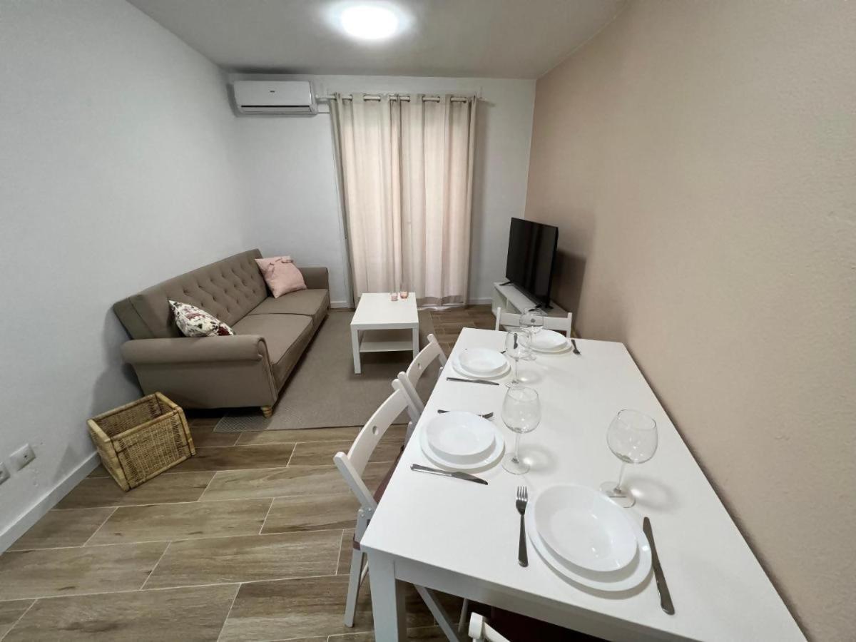 Apartamenticos Libertad I Saragossa Zewnętrze zdjęcie